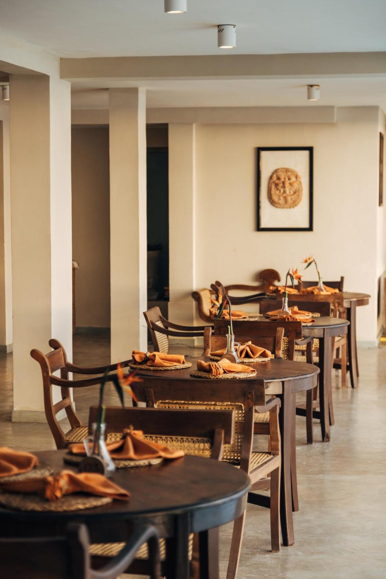 Neevana Hotel Hikkaduwa Ngoại thất bức ảnh