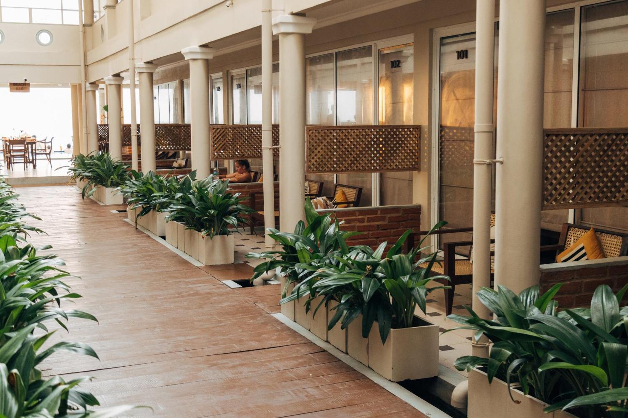 Neevana Hotel Hikkaduwa Ngoại thất bức ảnh