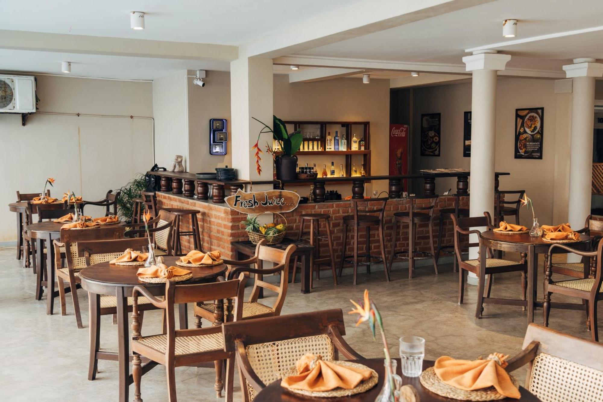 Neevana Hotel Hikkaduwa Ngoại thất bức ảnh