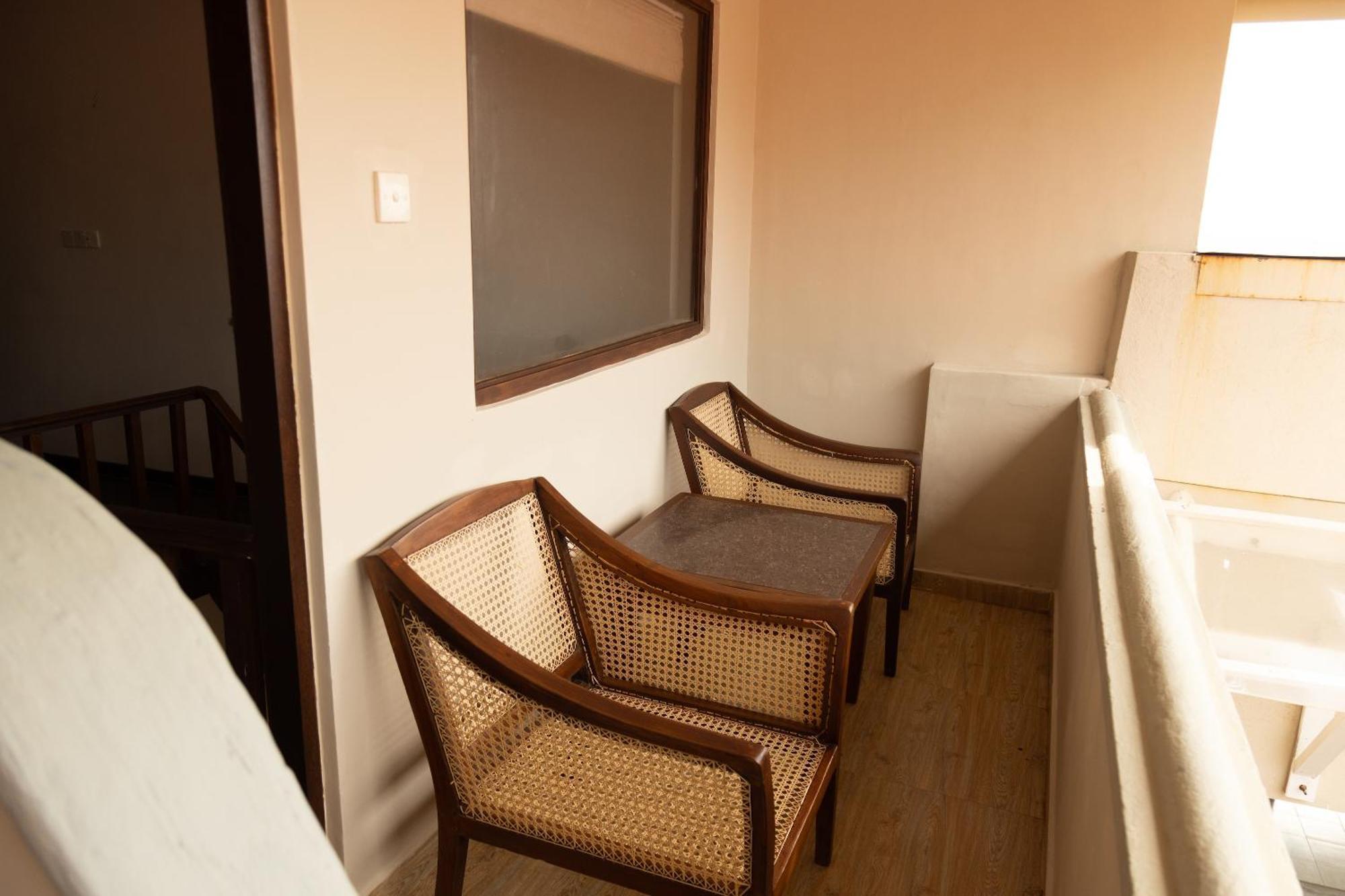Neevana Hotel Hikkaduwa Ngoại thất bức ảnh
