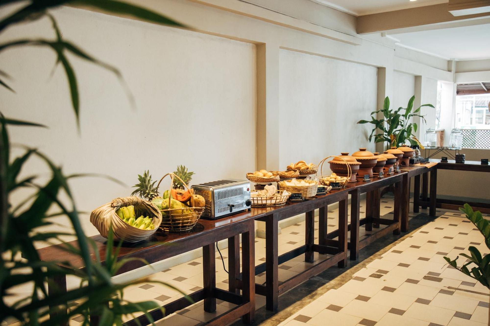 Neevana Hotel Hikkaduwa Ngoại thất bức ảnh